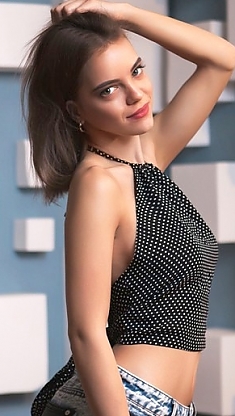 Alina Kharkov 126670