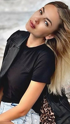 Anna Kyiv 1428939