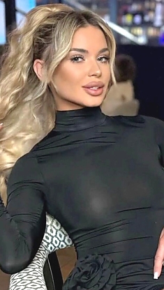Iulia Bucharest 1593767