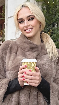 Oleksandra Kiev 1702366
