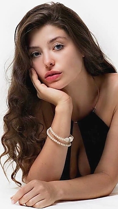 Alia Sofia 2348488