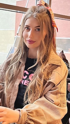 Yana Toronto 2383989