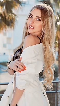 Anastasia Milan 2389990