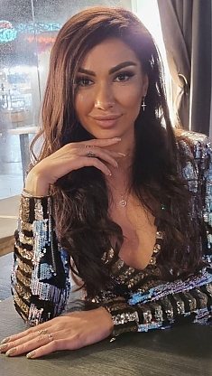 Daryna Toronto 2390091