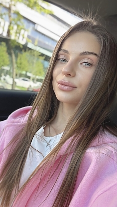 Yana Kyiv 2390774