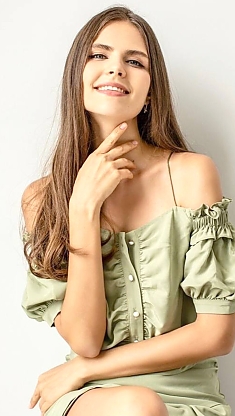 Yulia New York 2391095