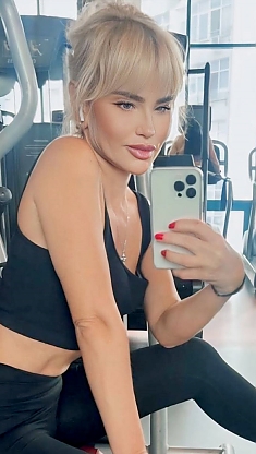 Lyudmila Paris 2392820