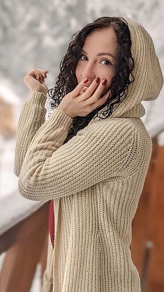 Olena Florence 2394233