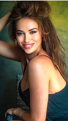 Yuliia Zurich 2395617