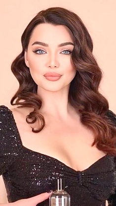 Yevheniia New York 2397103