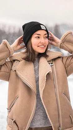 Kateryna Kyiv 2398042