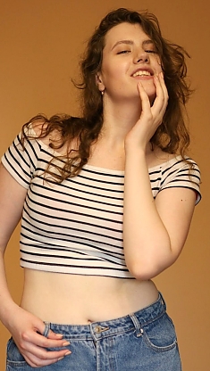 Maryna Mykolaiv 2398320