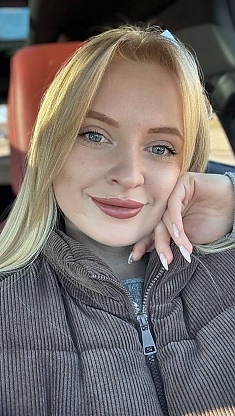 Karina Chicago 2400939