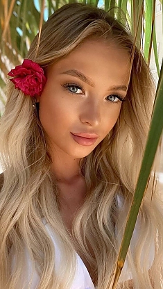 Ulyana, age:28. Kiev, Ukraine